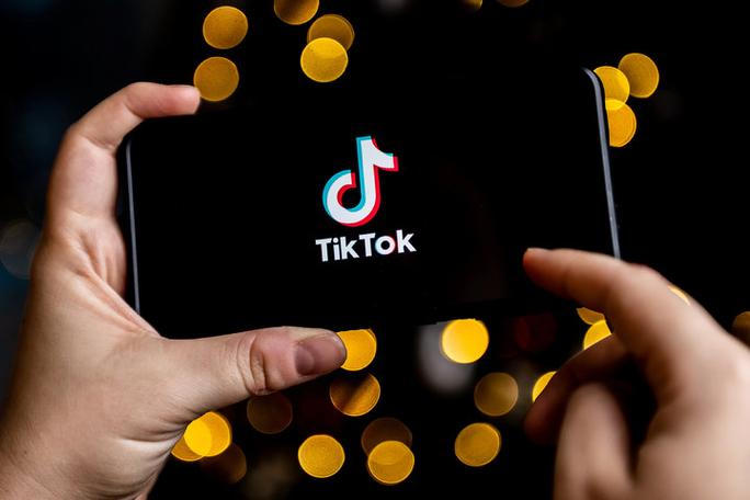 How TikTok's Algorithm Affects Mental Well-Being 